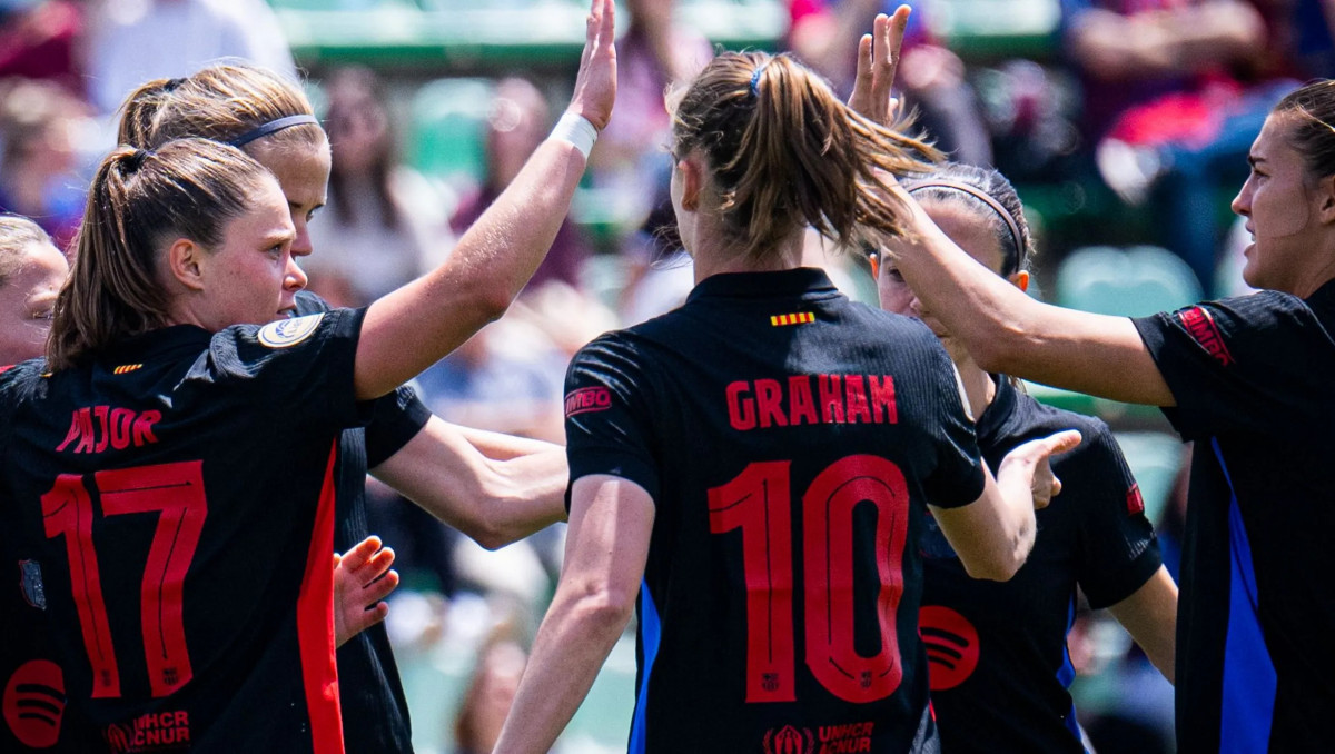 "Барселона" добыла чемпионство после разгрома 9:0 и уделала "Реал"