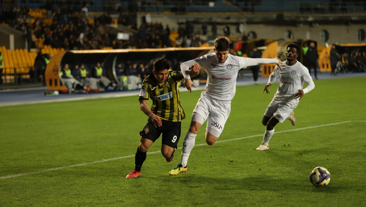 "Ордабасы" - "Кайрат". Сила дома против стабильности - кто выйдет в полуфинал Кубка Казахстана?