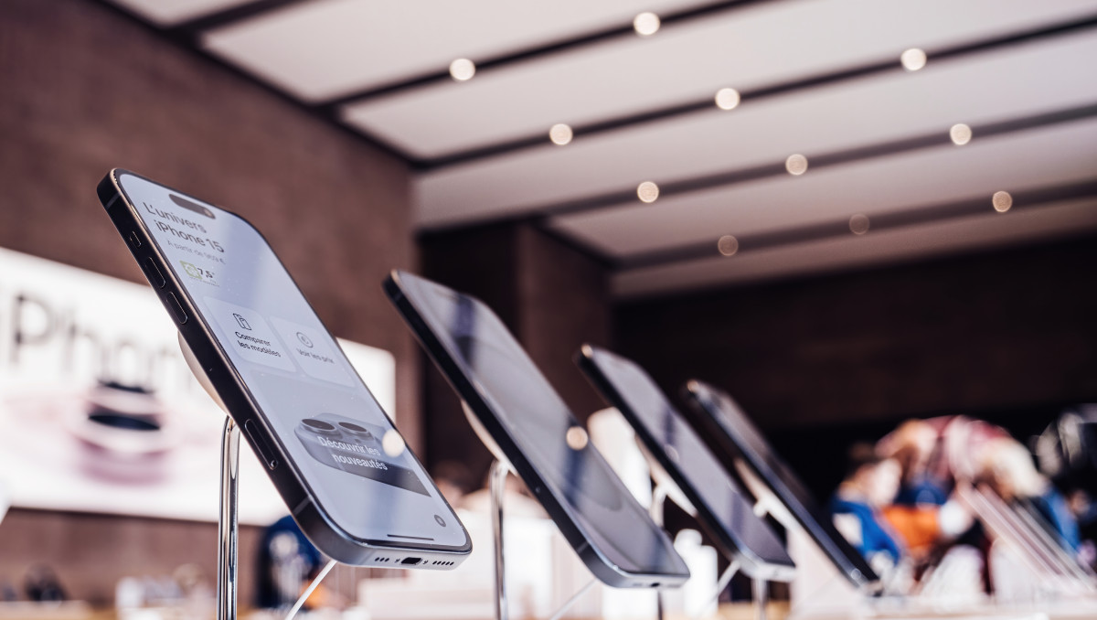 В Казахстане начнут блокировать смартфоны: когда и как этого избежать