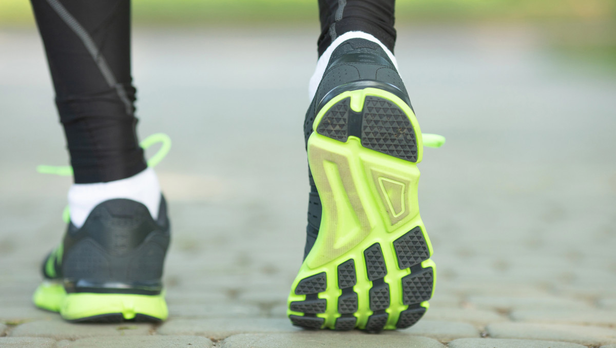 Как правильно выбрать кроссовки: цена, качество и удобство