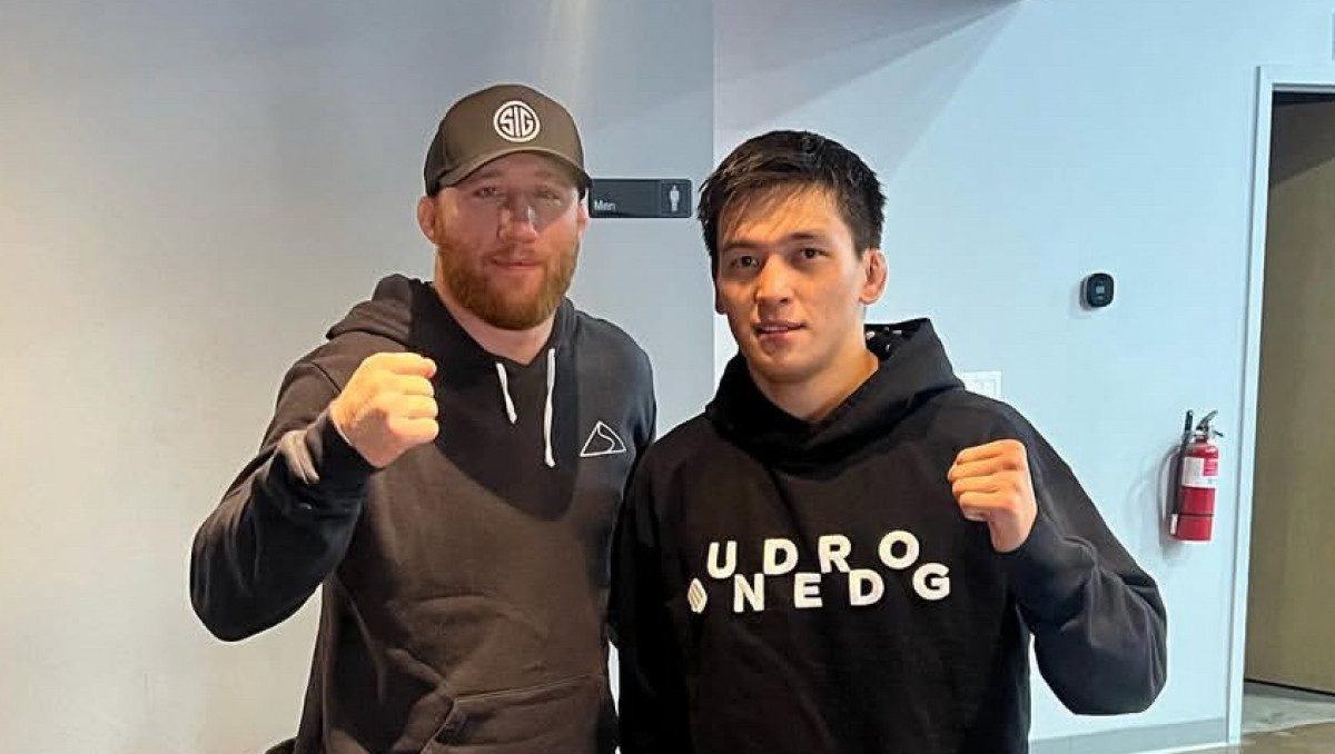 Казахстанец получил бой на историческом турнире UFC: соперник из команды Хабиба