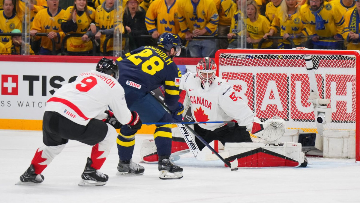 Восемь шайб решили судьбу победителя группы на ЧМ по хоккею