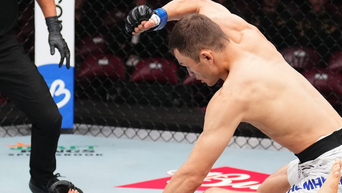 Казах, отправивший Нурмагомедова в нокдаун в UFC, вернулся в Казахстан и сделал заявление