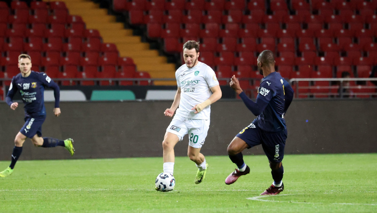 Самородова ждут определяющие матчи за клуб перед играми сборной. От этого зависит его судьба?