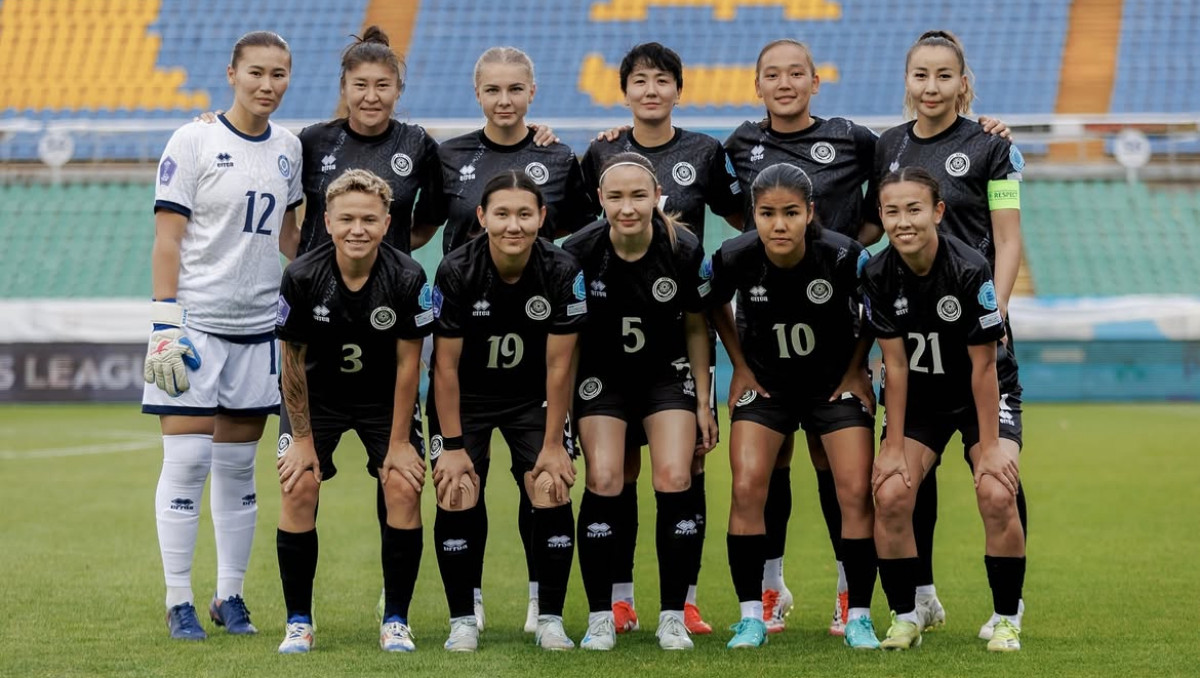 Два гола определили судьбу футбольного матча Узбекистан - Казахстан