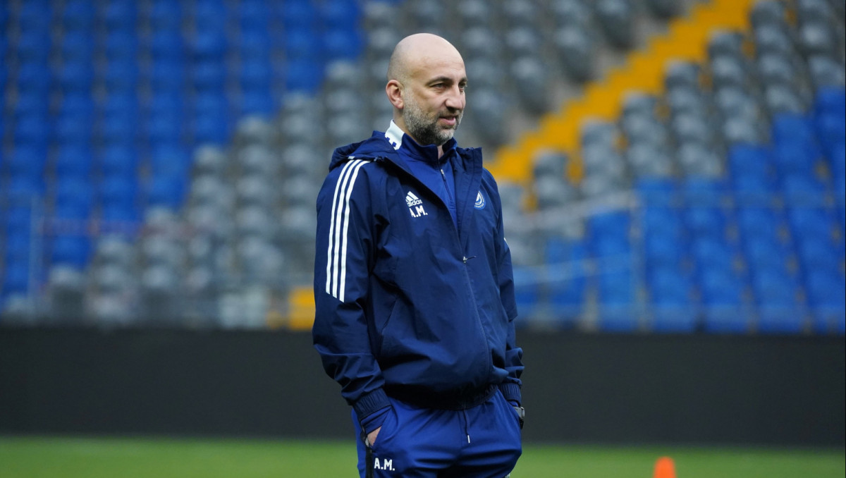 Экс-тренер сборной Казахстана по футболу ушел из клуба РПЛ