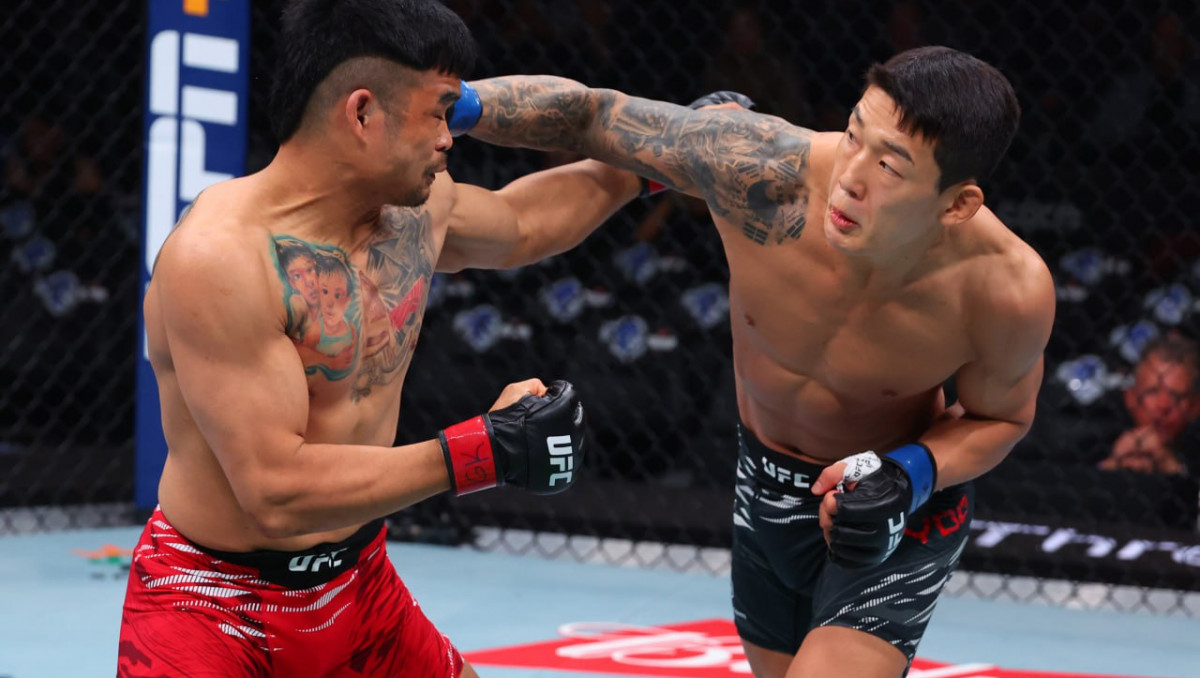 Ярким нокаутом завершился бой непобежденного бойца UFC