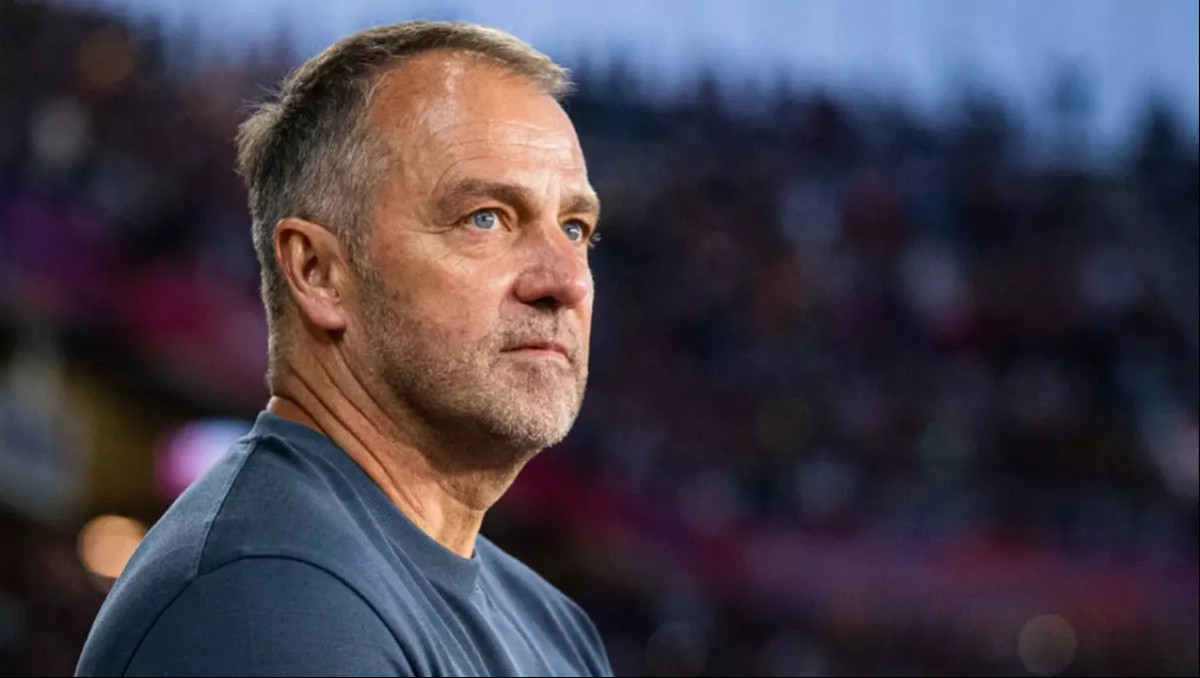 Флик попросил "Барселону" вернуть бывшего игрока - его выгоняли с позором