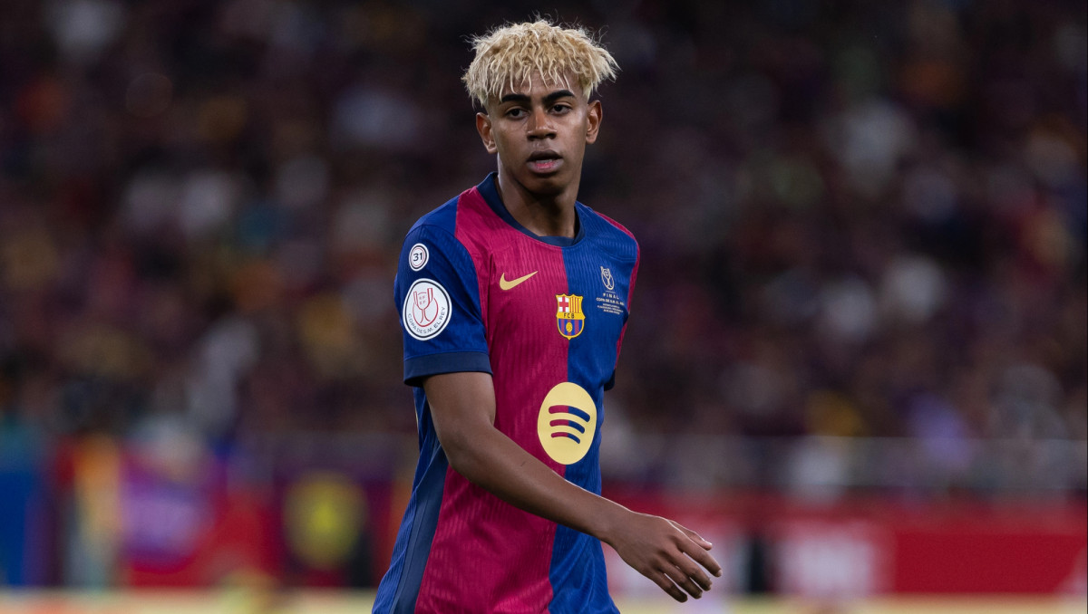 "Барселона" сделала выбор между "новым Месси" и Ямалем