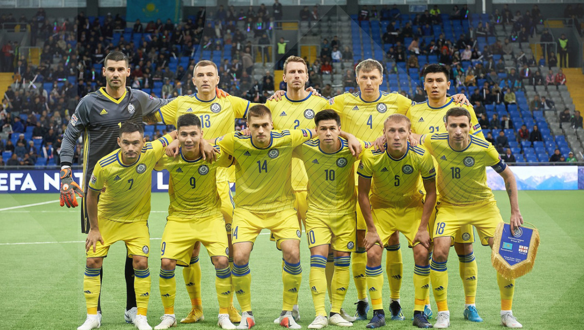 Именитый футболист отказался от гражданства Казахстана и сменил паспорт