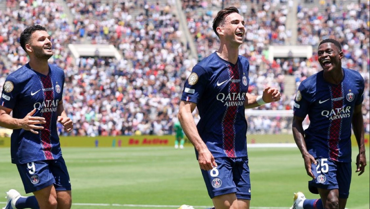 Разгром и удаление: ПСЖ уничтожил "Атлетико" в первом туре КЧМ