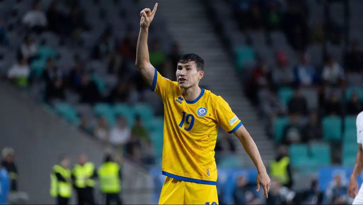 Тренер сборной России высказался о трансфере Зайнутдинова