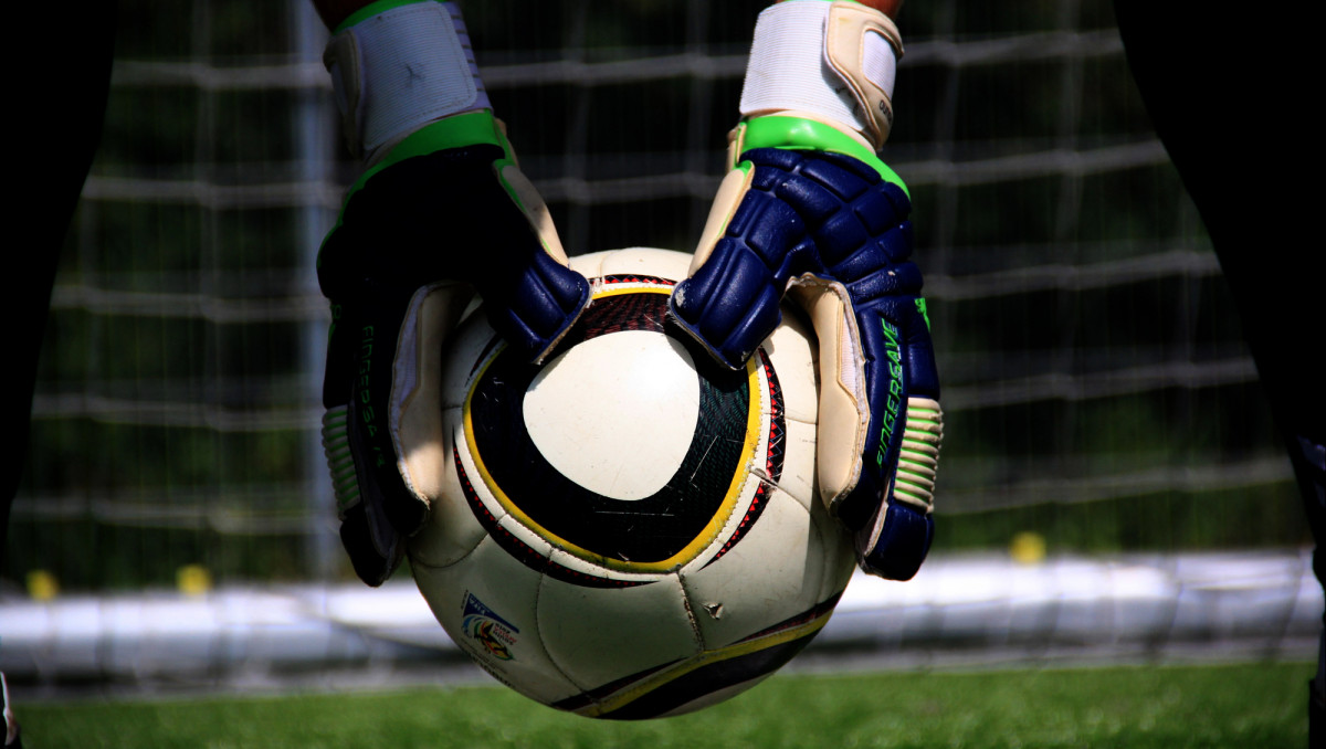 Не из "Реала" и "Ливерпуля". Назван лучший вратарь мира