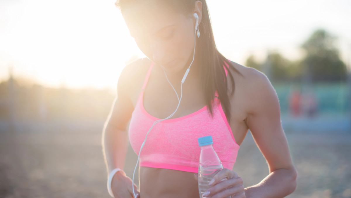 Как безопасно и с пользой тренироваться в жару - 5 советов