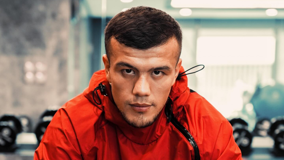 Боксер из Узбекистана нанес сопернику первое поражение на элитном турнире