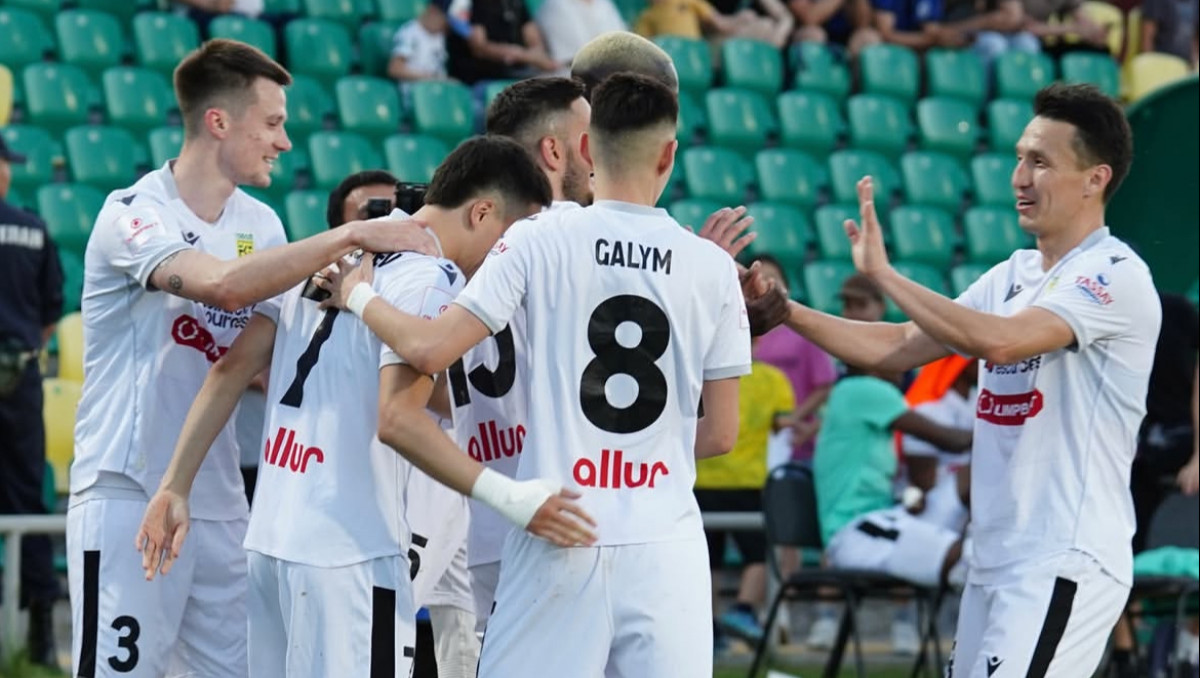 Три гола определили победителя матча "Тобол" - "Жетысу"