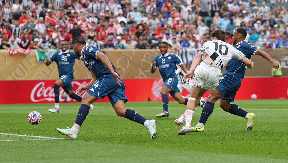 Разгромом обернулся матч "Ювентуса" на клубном ЧМ-2025