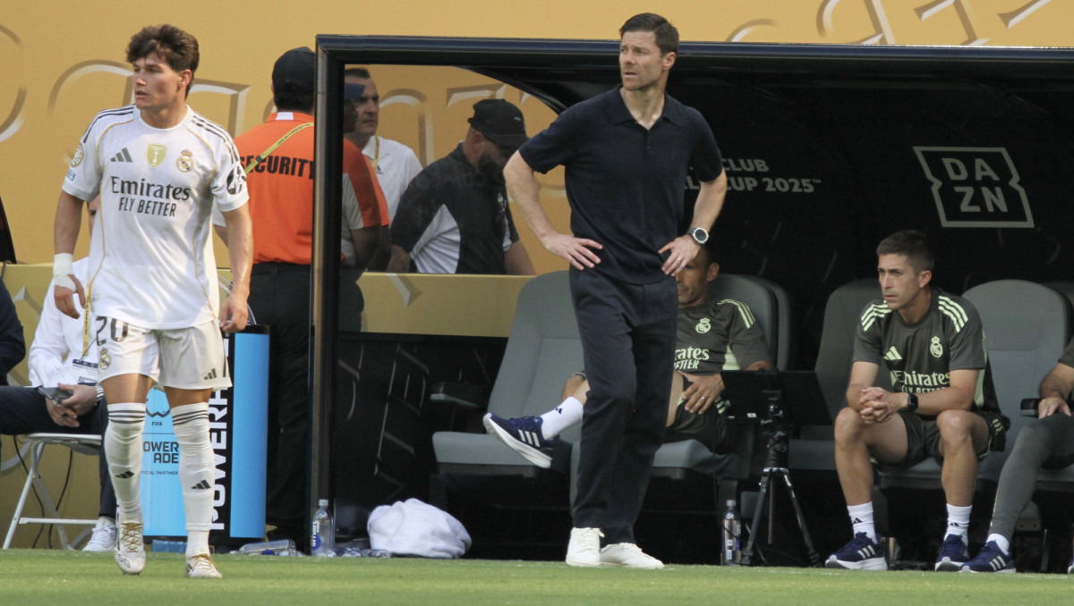 Алонсо жестко высказался игроку "Реала" после удаления на клубном ЧМ