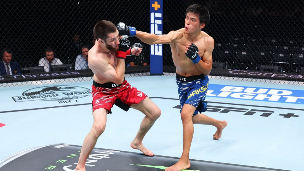 Максум обратился к Казахстану после боя с Уланбековым в UFC