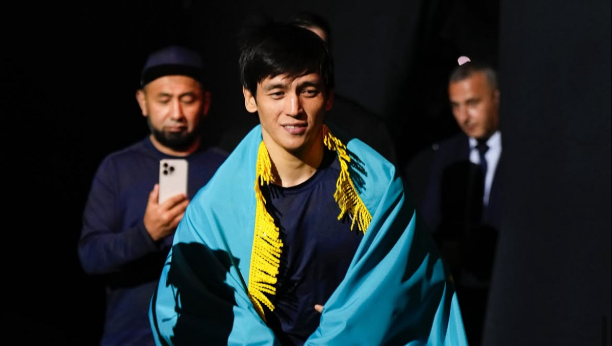 Стало известно, сколько получил Максум в UFC за бой с одноклубником Хабиба