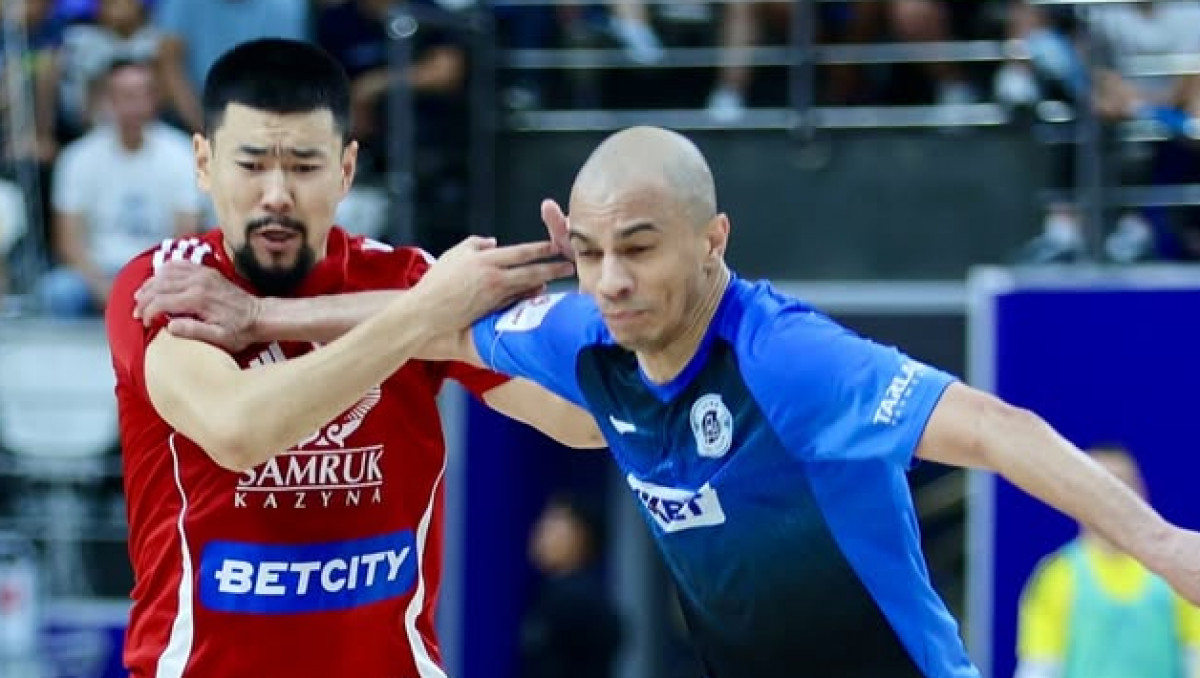 Восемь голов забито в матче "Семей" - "Кайрат" в финале чемпионата Казахстана