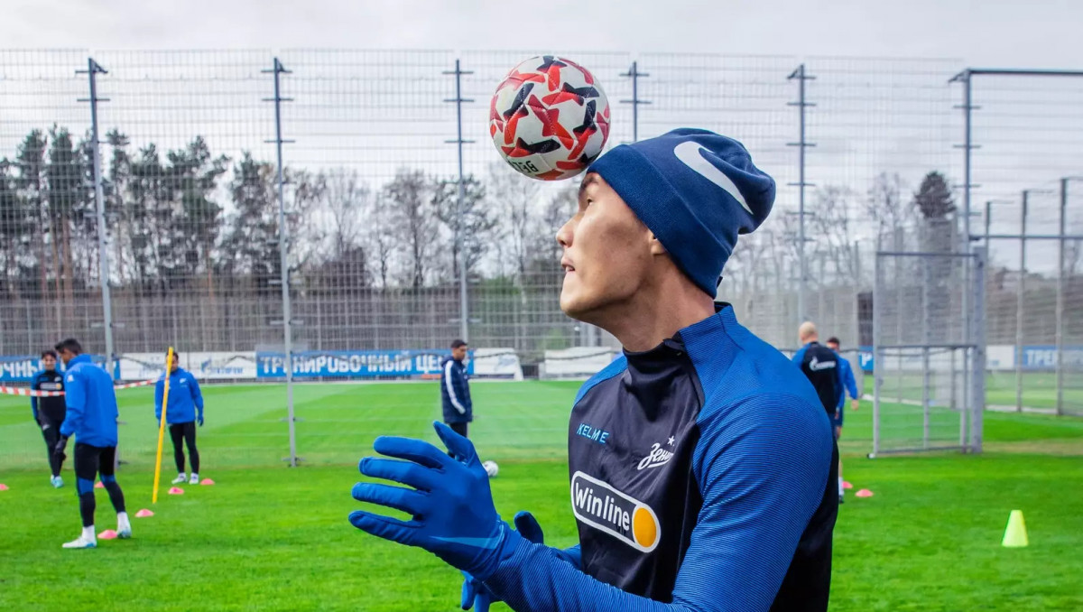 Нуралы Алипа "исключили" из "Зенита" и напомнили о провале в сборной