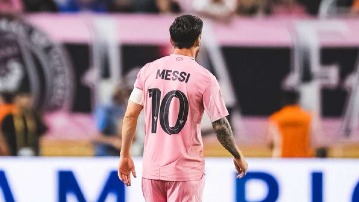 Брэд Питт восхитился Лионелем Месси