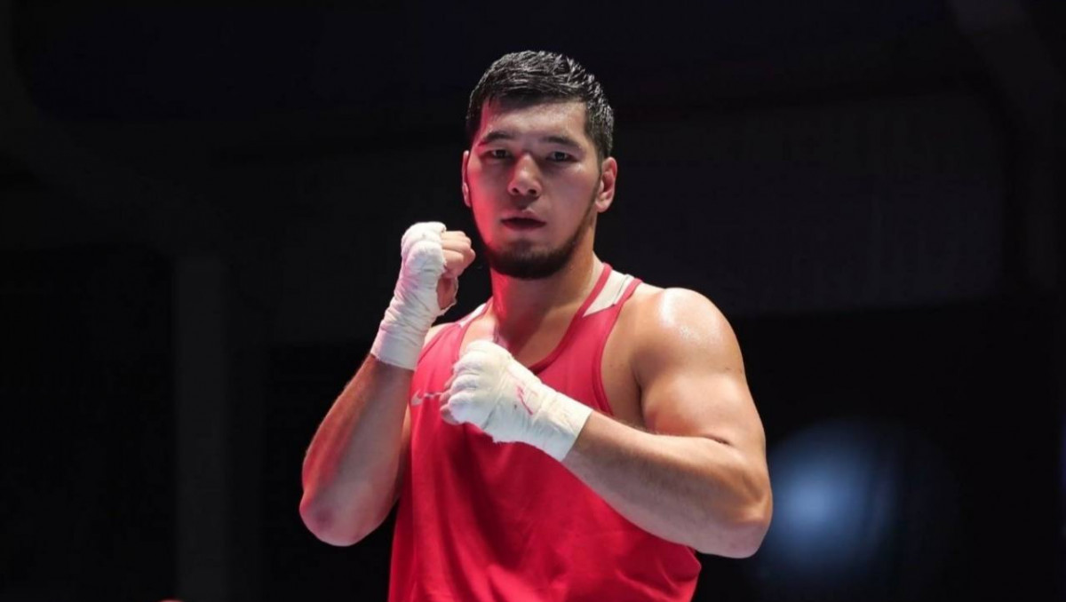 Травма и нокдауны. Капитан сборной Казахстана устроил разгром на Кубке мира по боксу