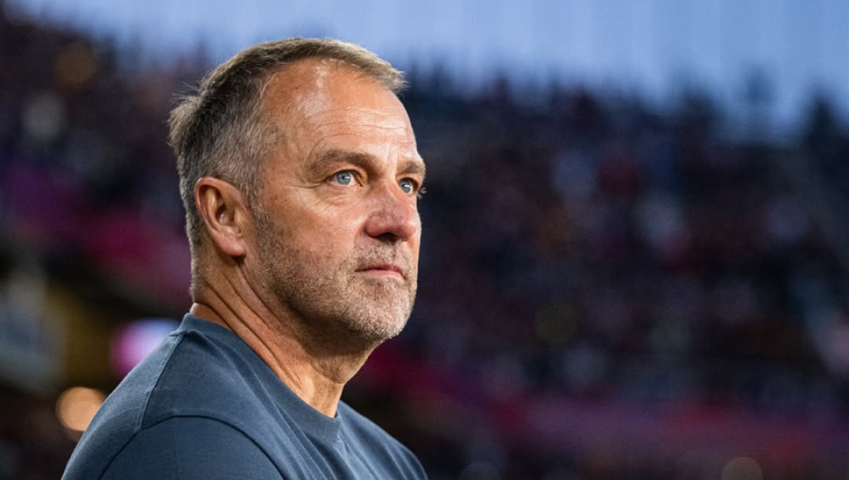 Флик принял решение по конкуренту Ямаля: "Барса" купила его за копейки