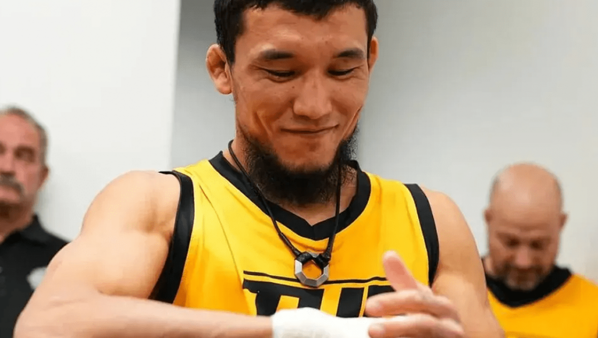 Определился новый соперник непобежденного казаха за контракт UFC