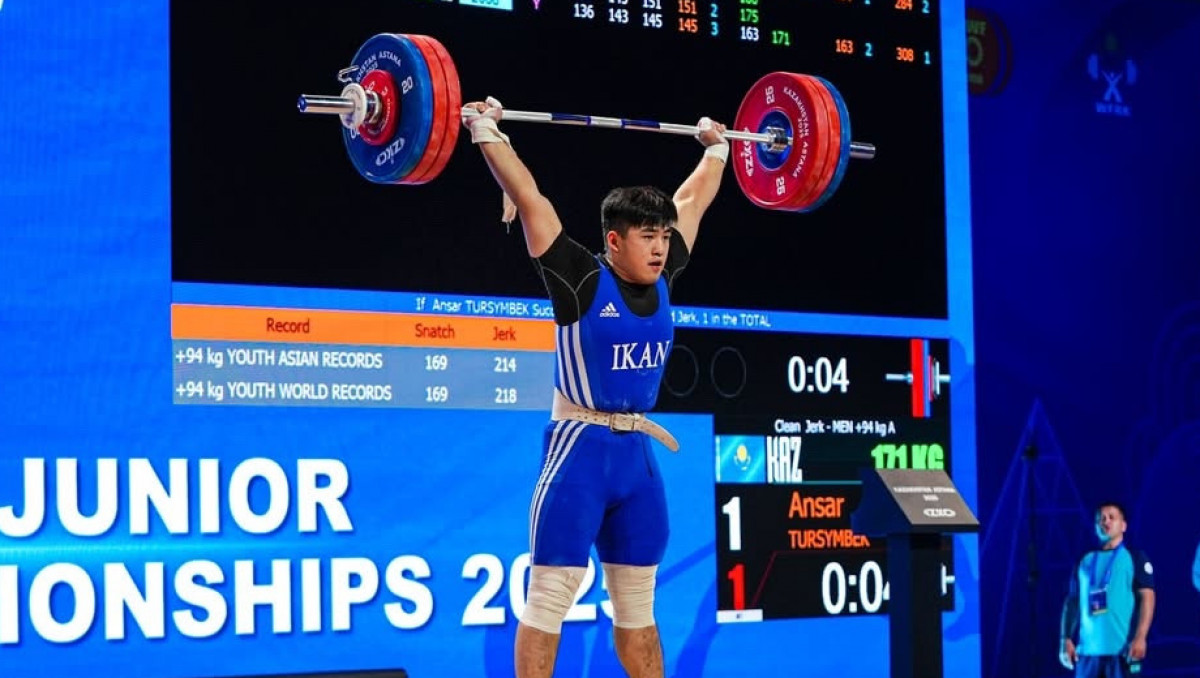 Казахстан завоевал серебро чемпионата Азии по тяжелой атлетике