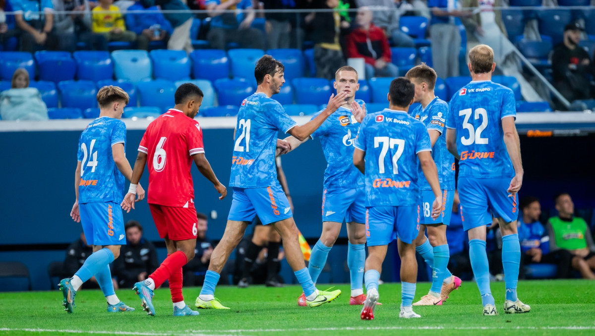 "Зенит" "исключил" Алипа и выиграл матч со счетом 5:2