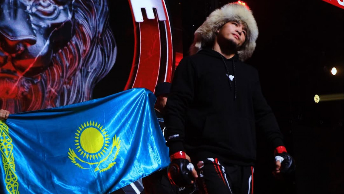 Казахстанский боец ММА получил бой за титул против россиянина