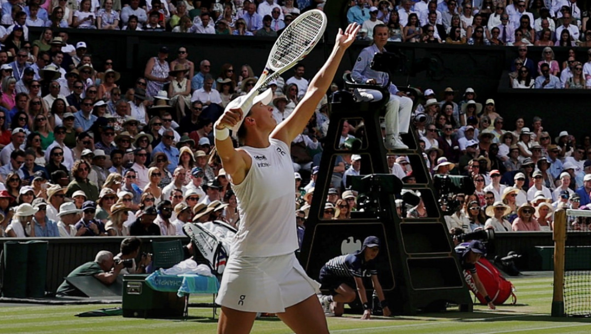 Разгромом за 25 минут обернулся финал Уимблдона с участием Рыбакиной