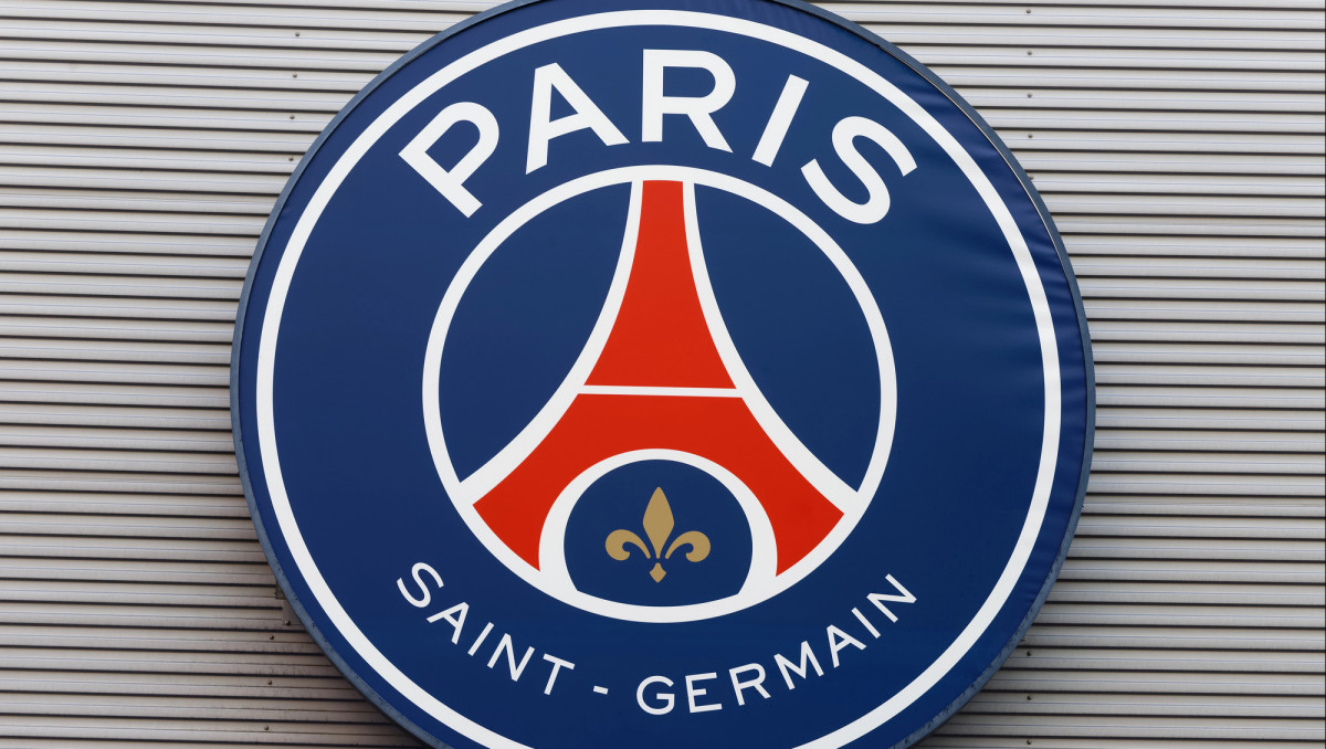 ПСЖ принял решение по игроку за 42 миллиарда