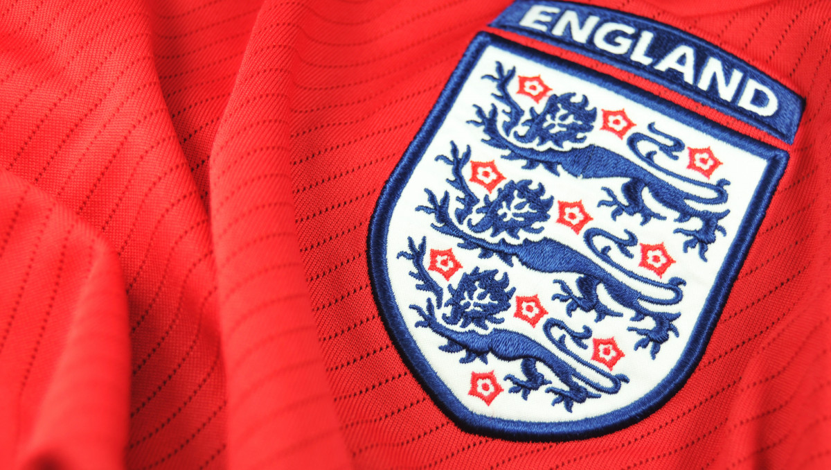 Экс-нападающий сборной Англии нашел клуб в шестом дивизионе. Подробности