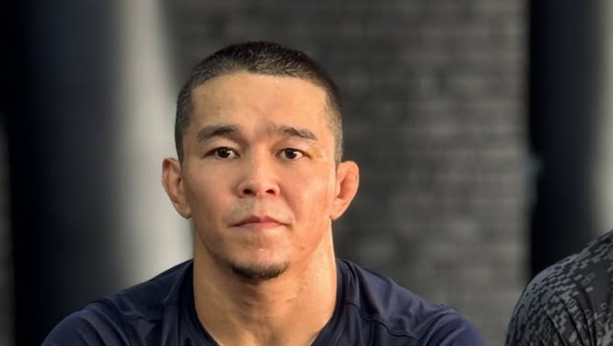 Асу Алмабаев продемонстрировал силу перед боем в UFC