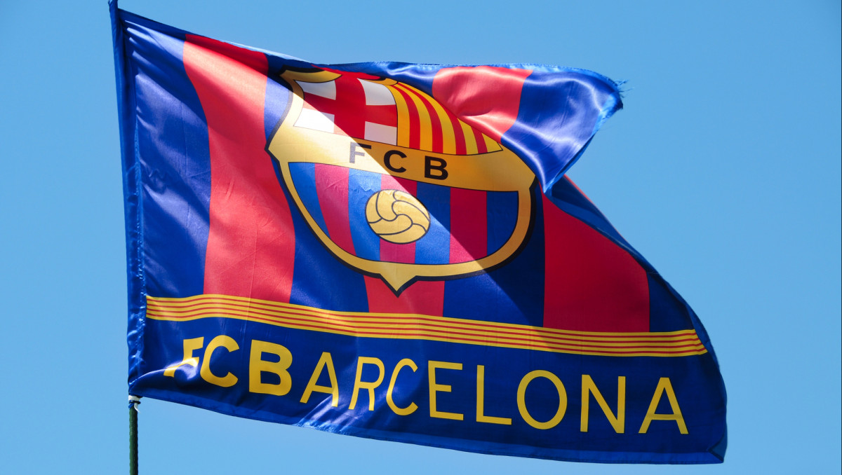 "Барселона" отказывается от легенды: ему сделали щедрое предложение