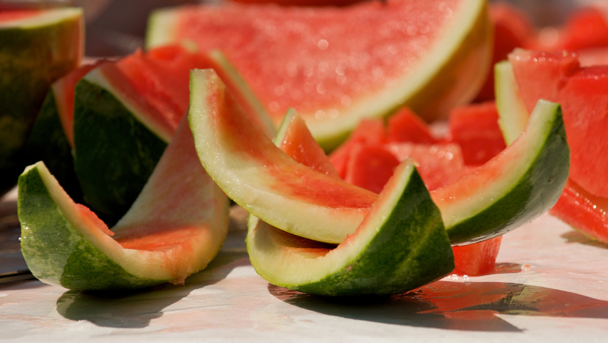 Чем полезны корки арбуза и почему их не стоит выбрасывать