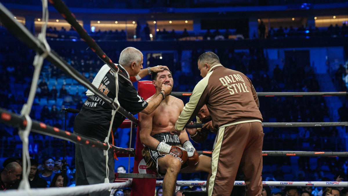 Сорвался бой Жанибека Алимханулы за три пояса: назван виновник