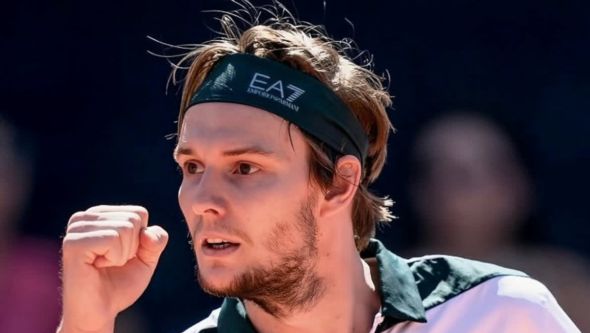 Бублик устроил разгром за 29 минут и вышел в финал турнира за 370 миллионов