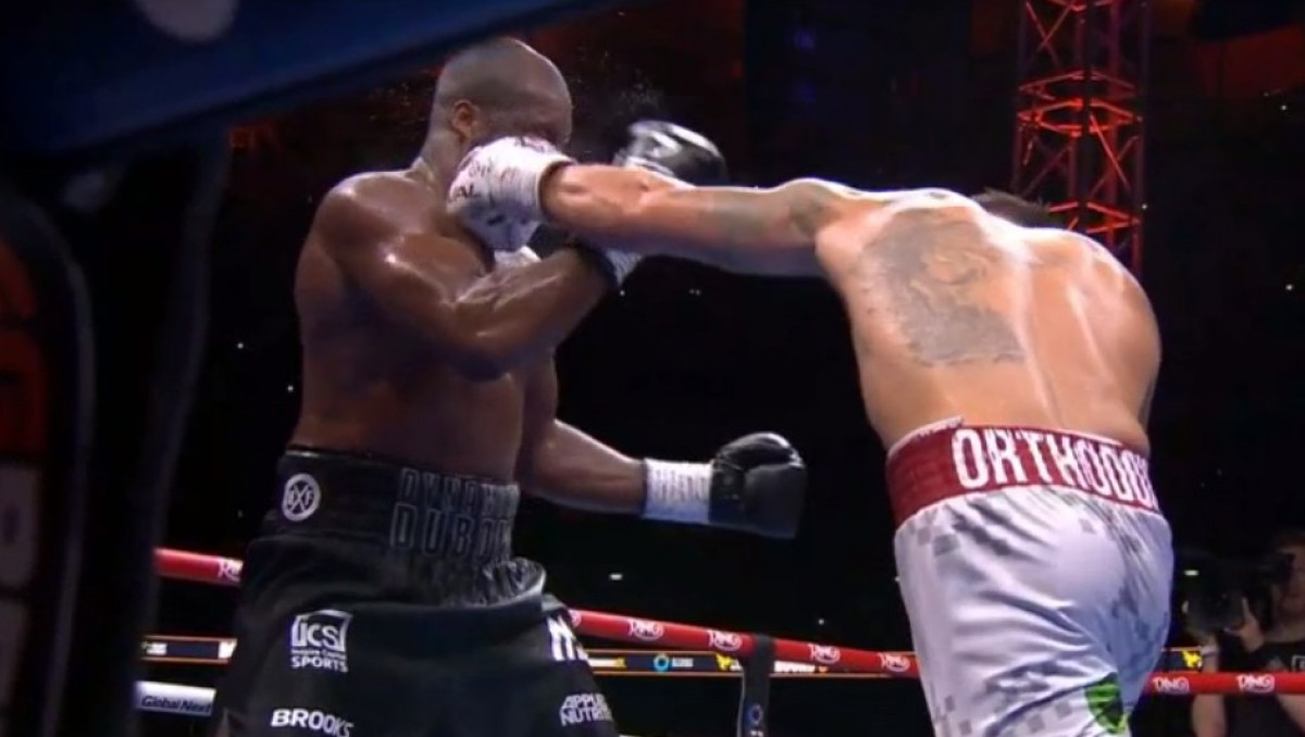 Бой Усика за звание абсолютного чемпиона мира завершился нокаутом