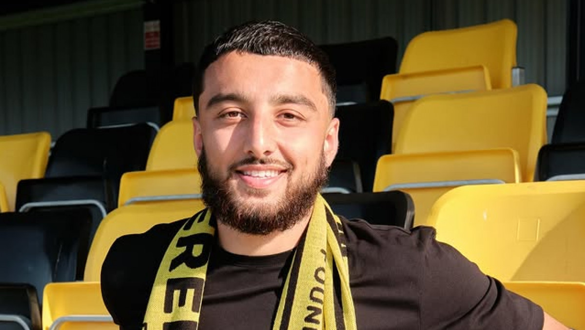 Футболист из Узбекистана будет выступать за старейший клуб Лондона