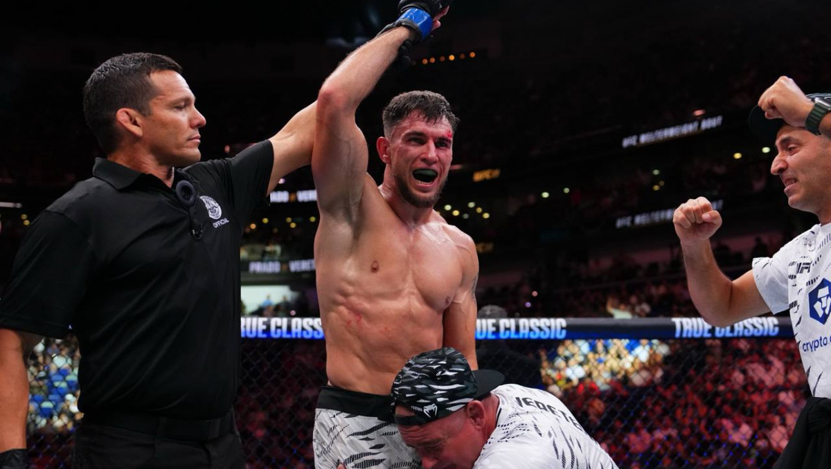 Сколько заработал казахстанец за победу на UFC