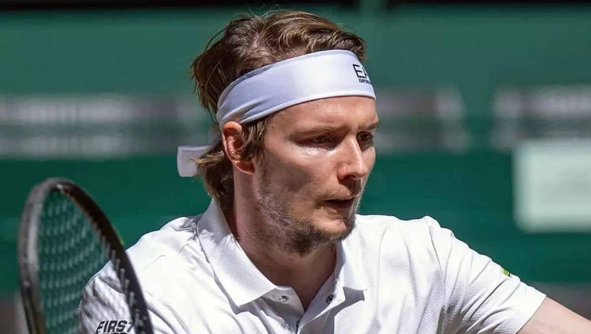 Александр Бублик побил карьерный рубеж после победы в казахстанском дерби