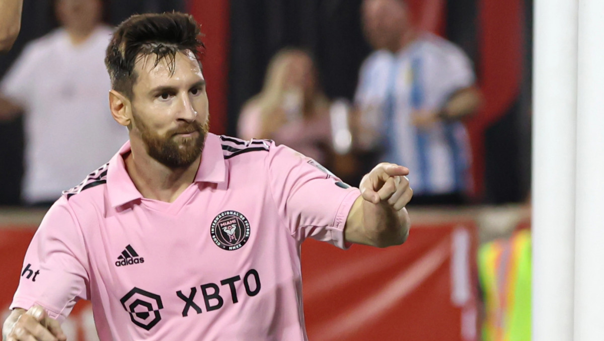 Клуб из лиги Месси сделал предложение звезде АПЛ