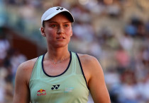 ©instagram.com/lenarybakina