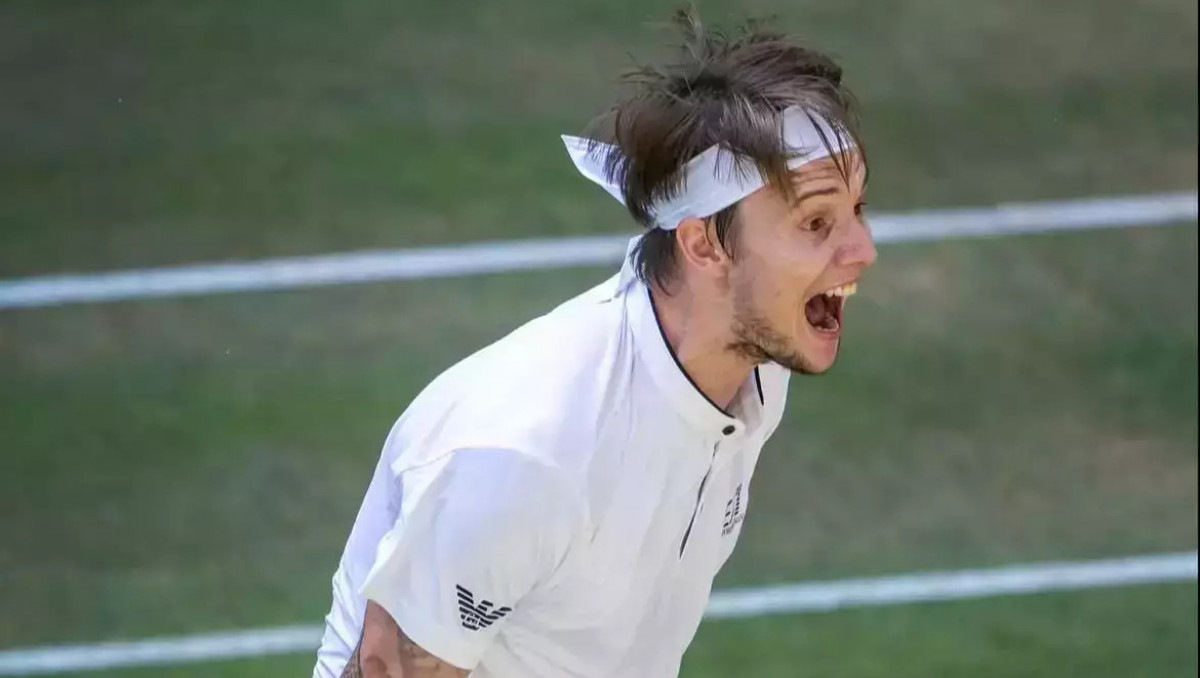 Александр Бублик выиграл три титула за 36 дней