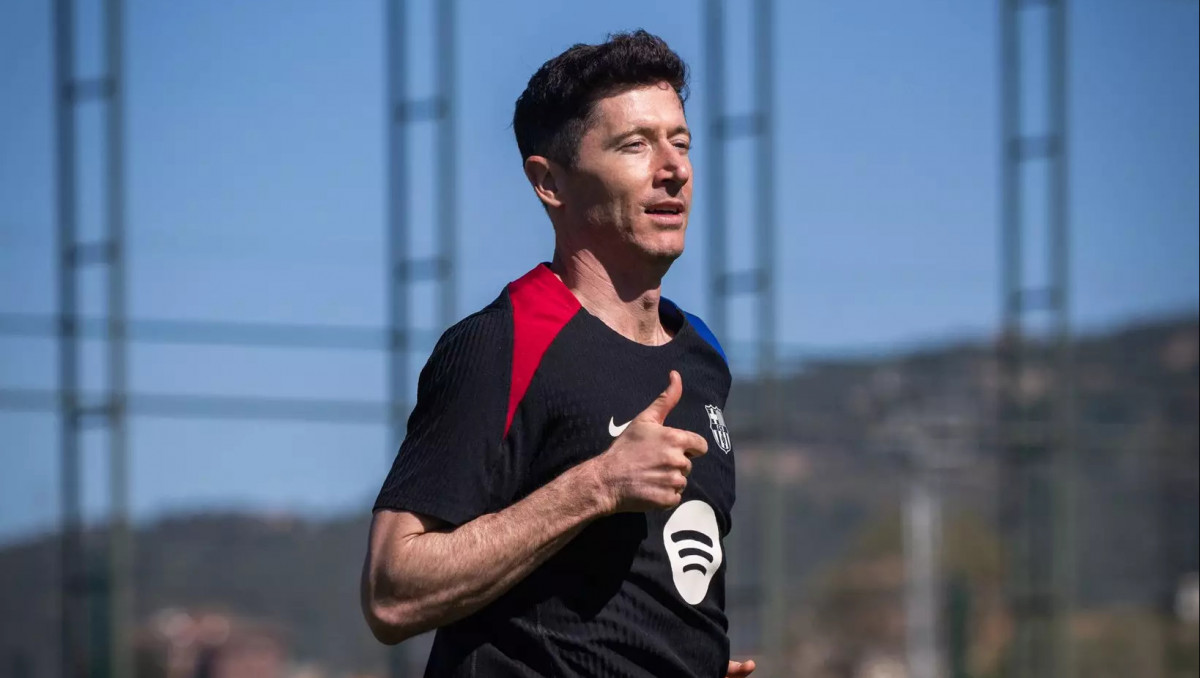 Левандовски прокомментировал громкий трансфер "Барселоны"