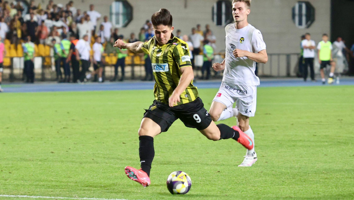 Фанаты "Челси" восхитились Сатпаевым после гола-шедевра в Лиге чемпионов